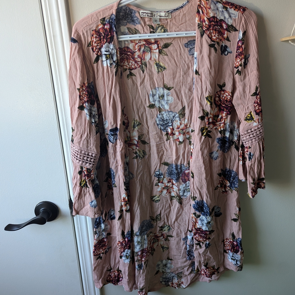 Gypsies & Moondust Pink Floral Kimono